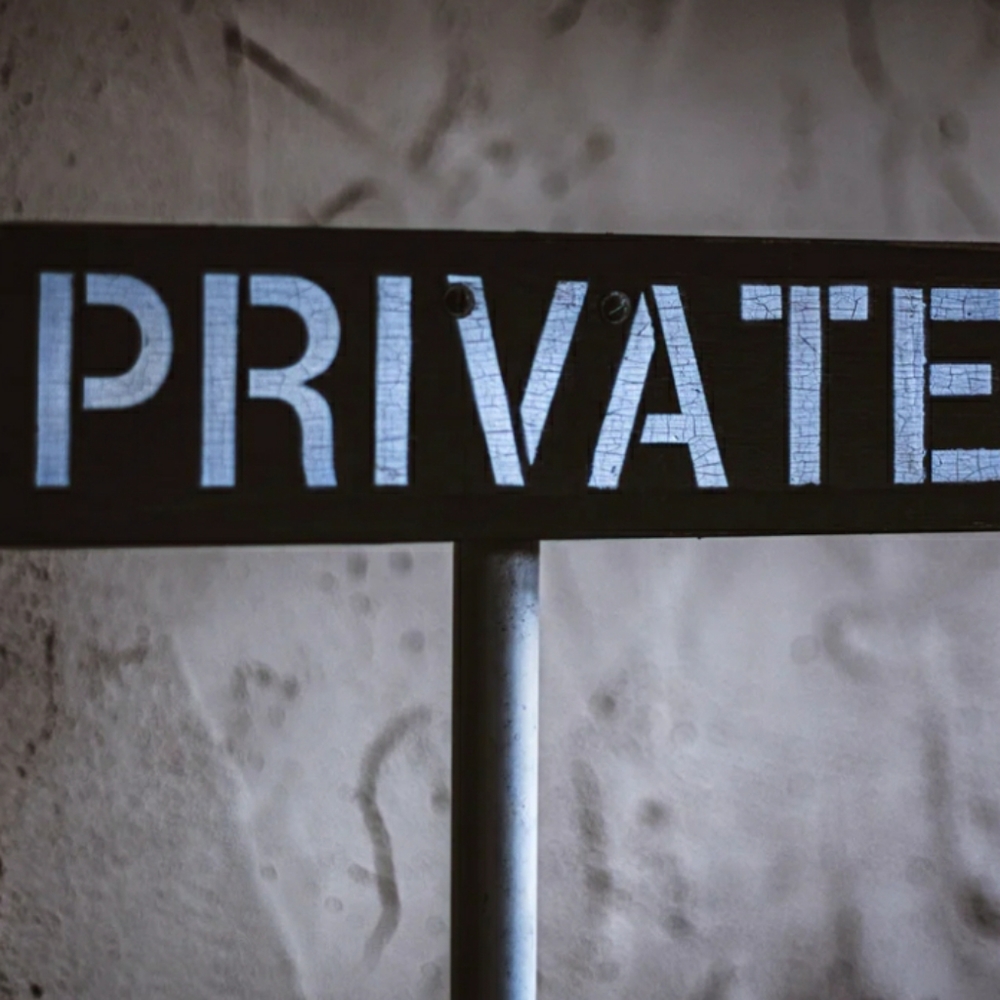 PRIVATE LISTING